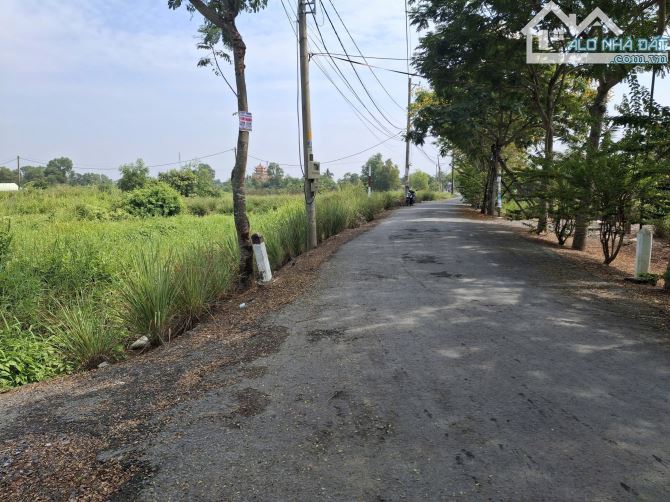 Cần bán đất QH dân cư 2.400m2 góc 2 mặt tiền phù hợp phân lô - 3