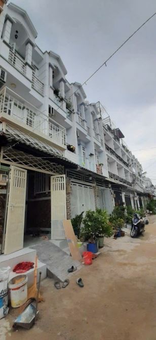 NHÀ 1 TRỆT 2 LẦU – 4PN – HẺM Ô TÔ HTP, NHÀ BÈ  💰 Giá chỉ 2,7 TỶ – NHÀ ĐẸP VÀO Ở NGAY - 3