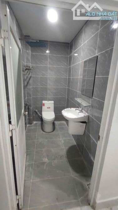 Nhà cấp 4 1/ đường TRUNG MỸ TÂY 2A, phường TMT Q12, dt 75,5m2 (5,2mx15m) Hẻm Ôtô. 4,8Tỷ - 3