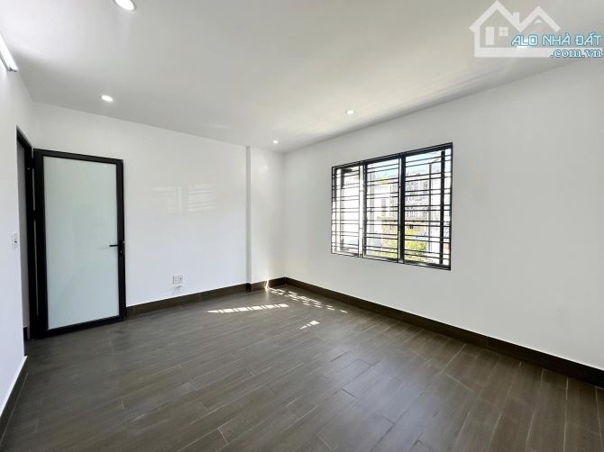 Bán nhà  1 xẹt Khuông Việt , ngay gần Đầm Sen DT 5x9m  - Giá 4.5 tỷ - 3