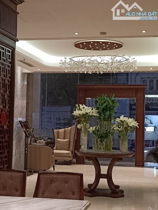 Chủ ngộp Bank giảm 50Tỷ - Khách sạn 5* Mặt phố Quận Ba Đình - 450m2, MT 15m, Giá 381 Tỷ - 4