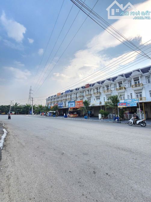 Bán nhà 1T2L 4x18m hoàn công, mặt tiền đường số 4 p.Tân Đông Hiệp, kế chung cư Bcon - 4