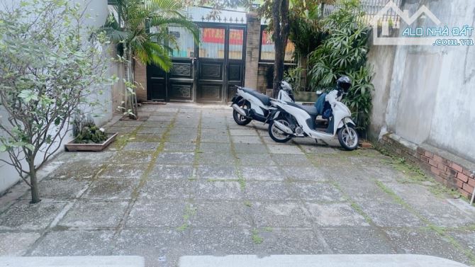 Gấp bán nhà gần Mt Võ Văn Ngân, Thủ Đức, giá 22.5 tỷ, 3 tầng, dt 145m2. - 4