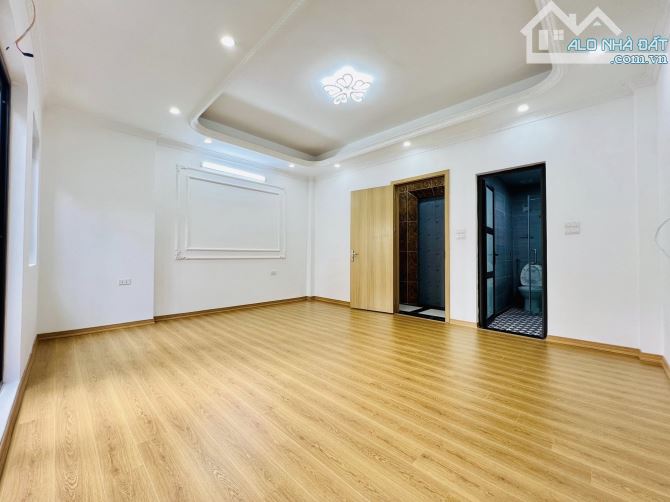 7.X TỶ - NHÀ ĐẸP CỔ NHUẾ, NGÕ RỘNG THÔNG KĐT RESCO, 2 MẶT THOÁNG,40M2 6 TẦNG THANG MÁY - 4