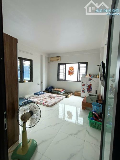 SIÊU PHẨM  NHÀ 3 TẦNG LÔ GÓC, 3 MẶT THOÁNG  KHU TDC HỒ ĐÁ SỞ DẦU HỒNG BÀNG GIÁ CHỈ 3,2 TỶ - 4