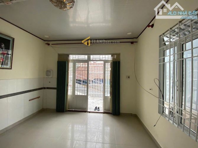 Nhà sổ riêng xây dựng đã hoàn công hơn 70m2 đường ô tô lớn chỉ hơn 4 ty - 4