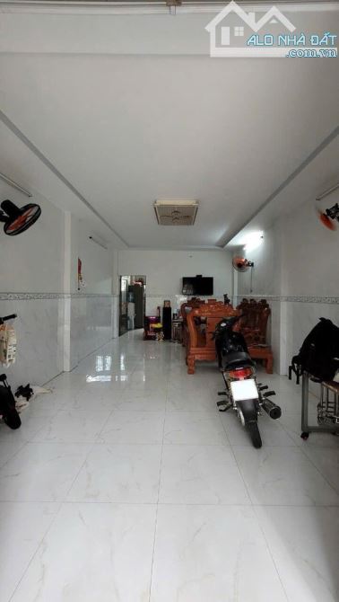 HẺM THÔNG - NHÀ NỞ HẬU - NI SƯ HUỲNH LIÊN TÂN BÌNH  48M2 -2 TẦNG NHỈNH 4 TỶ - 4