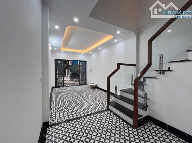 SIÊU PHẨM ĐƯỜNG QUYẾT THẮNG(YÊN NGHĨA)HÀ ĐÔNG,P.LÔ Ô TÔ VÀO NHÀ KD,52MX5T,GIÁ 8,9 TỶ - 4