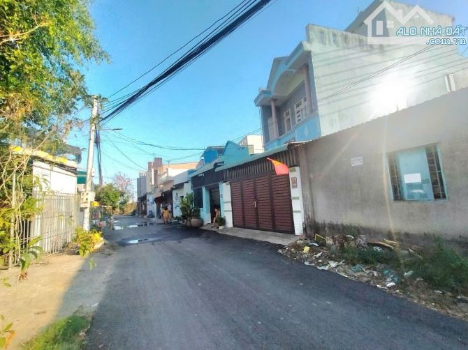 Nhà gần chợ Đông Hòa, phường Đông Hòa, TP Dĩ An. 4 tỷ - 4