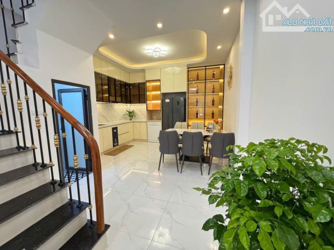 BÁN NHÀ TRUNG TÂM MAI ĐỘNG,20M RA PHỐ, Ô TÔ DỪNG ĐỖ, Ở LUÔN, 46M2 GIÁ CHỈ 9.X TỶ - 4