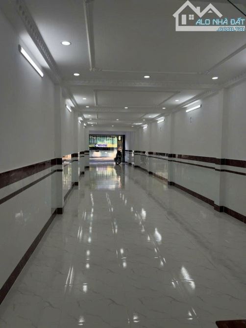 Nhà 2 tầng Mặt tiền đường NGUYỄN THỊ KIỂU phường TTN Q12 dt 160m2 (4mx40m) Đường 10m - 4