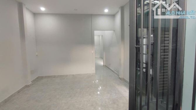Nhà cấp 4 1/ đường TRUNG MỸ TÂY 2A, phường TMT Q12, dt 75,5m2 (5,2mx15m) Hẻm Ôtô. 4,8Tỷ - 4