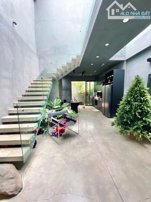 🔥Nhà 2 Tầng FULL NỘI THẤT XỊN, đường TL37,Phường THẠNH LỘC Quận 12.dt:115m2 đường 11m💵8t - 4