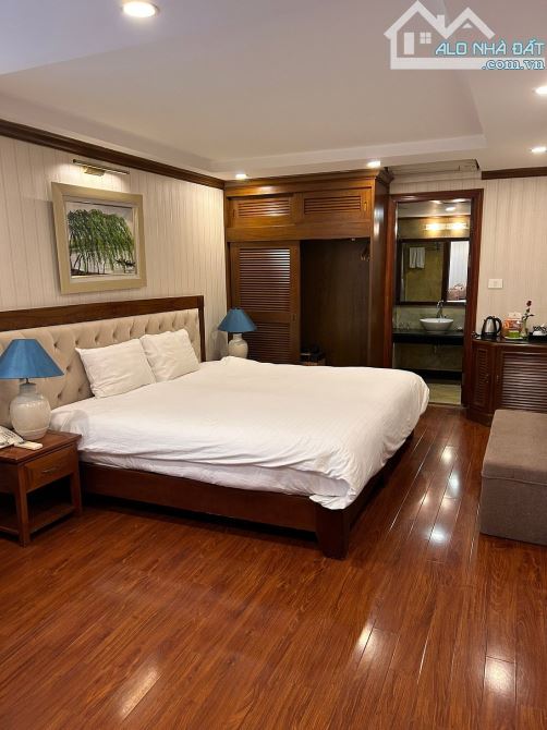 Bán tòa nhà Khách sạn MP Hai Bà Trưng 340m2 x 10 Tầng x mặt tiền 14.2m, giá đầu tư 850 tỷ