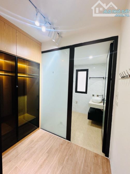 ĐẶNG TIẾN ĐÔNG-MẶT PHỐ TT ĐỐNG ĐA- VỊ TRÍ ĐẸP- 7TẦNG THANG MÁY - 5