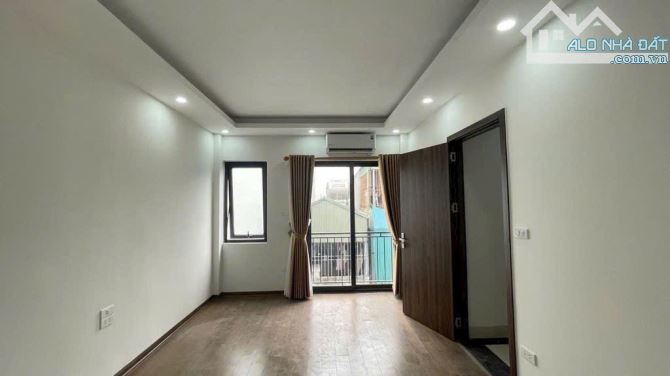 BÁN NHÀ PHỐ CỰ KHỐI LONG BIÊN NHỈNH 4 TỶ 35 m,5 tầng, MT 4 m, ô tô, kinh doanh - 5