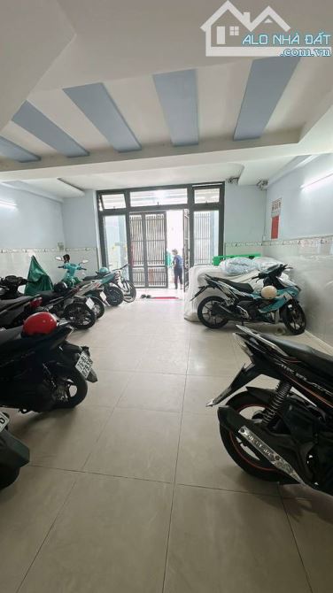 CHDV 9PN – 5 tầng – ngang 7m, hẻm xe hơi Trịnh Đình Thảo – dòng tiền 40tr/tháng chỉ 9.3 tỷ - 5