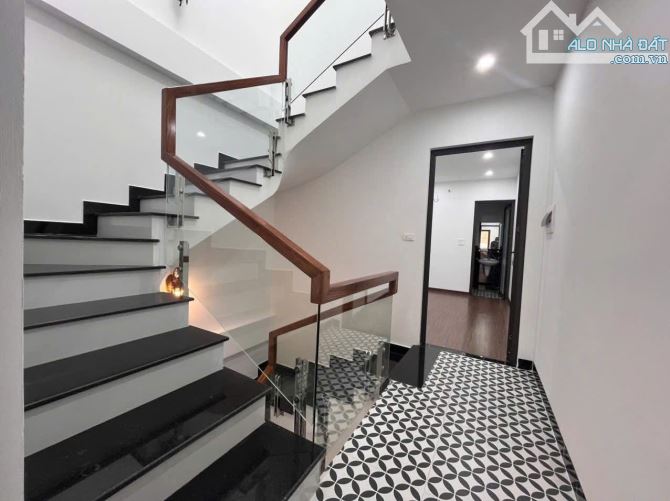 SIÊU PHẨM ĐƯỜNG QUYẾT THẮNG(YÊN NGHĨA)HÀ ĐÔNG,P.LÔ Ô TÔ VÀO NHÀ KD,52MX5T,GIÁ 8,9 TỶ - 5
