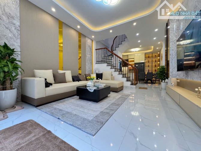 BÁN NHÀ TRUNG TÂM MAI ĐỘNG,20M RA PHỐ, Ô TÔ DỪNG ĐỖ, Ở LUÔN, 46M2 GIÁ CHỈ 9.X TỶ - 5