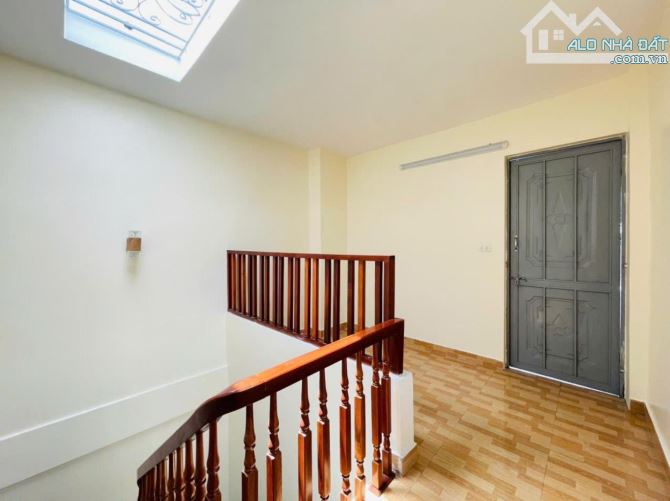Bán gấp nhà phân lô tại khu Tam Trinh - 40m2  6 tầng thang máy 5PN - Sổ A4 - 14.8 tỷ - 5