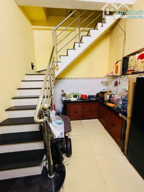 BÁN NHÀ XE HƠI 1/ ĐƯỜNG TRƯƠNG PHƯỚC PHAN ( 35m2 . 2 tầng ) Giá 4.1 Tỷ thương lượng - 5