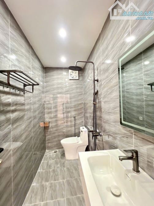 KHÂM THIÊN - 40M - 5 tầng – chỉ 7,65 tỷ - 7