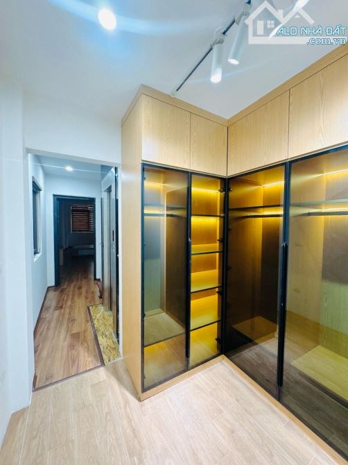 ĐẶNG TIẾN ĐÔNG-MẶT PHỐ TT ĐỐNG ĐA- VỊ TRÍ ĐẸP- 7TẦNG THANG MÁY - 7