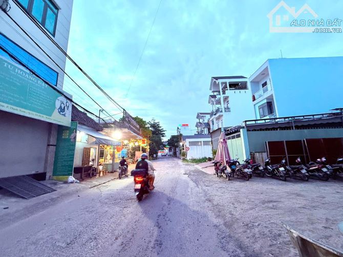 🌷 NHÀ 3 TẦNG  BTCT(CÓ DÒNG TIỀN), hẻm 8m , đường THẠNH XUÂN 52 , phường THẠNH XUÂN,Q12 - 7