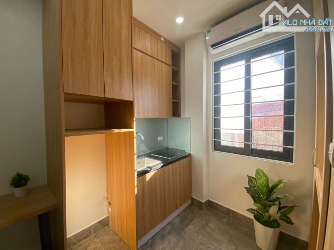 Cho Thuê CCMN Ngõ 26 Cự Lộc Thanh Xuân 25m2 Studio Ban Công Cửa Sổ Giặt Riêng Thang Máy 9P - 9