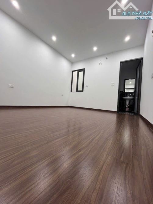SIÊU PHẨM ĐƯỜNG QUYẾT THẮNG(YÊN NGHĨA)HÀ ĐÔNG,P.LÔ Ô TÔ VÀO NHÀ KD,52MX5T,GIÁ 8,9 TỶ - 9