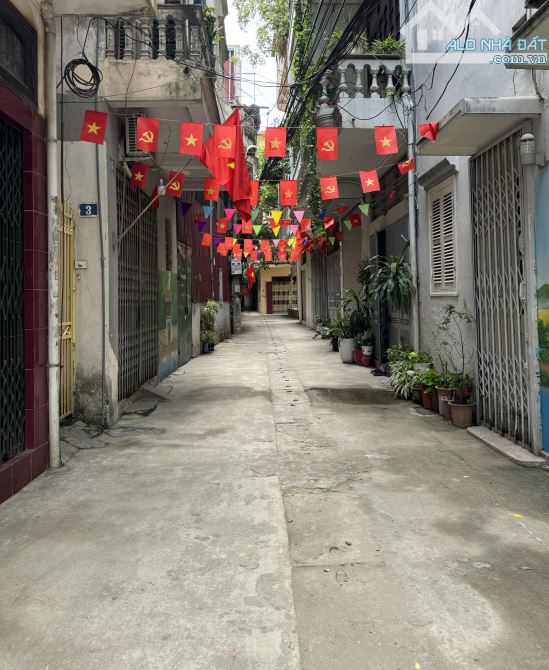 QUAN HOA CẦU GIẤY - 13TỶ - NHÀ 65m2 - MT hơn 4m - NGÕ RỘNG - NHÀ ĐẸP DÂN XÂY - SỔ HOA KHÔI - 3