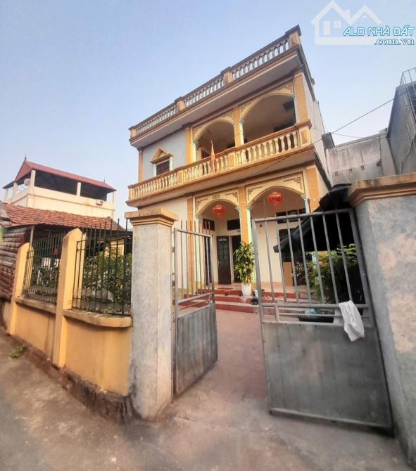 Bán nhà Vạn Phúc, Thanh Trì, 175m2 x 2 tầng, mặt ngõ, ô tô đỗ cửa, giá 7,5 tỷ