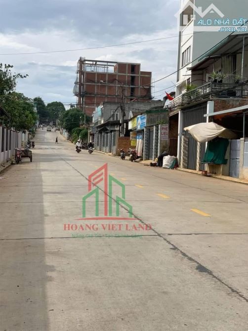 NHÀ MẶT TIỀN KINH DOANH ĐƯỜNG Y NUÊ - GẦN ĐƯỜNG LÊ DUẨN. DT 12,25x60m