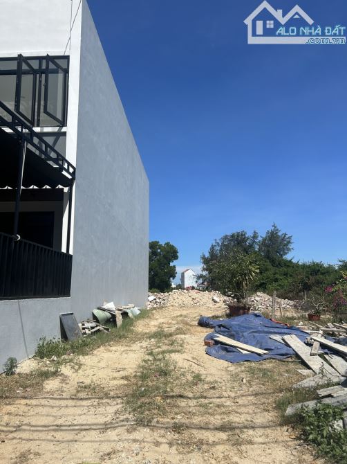 MẶT TIỀN CỰC ĐẸP BẦU ỐC HẠ 2, 100M2, GIÁ CHỈ NHỈNH 2 TỶ