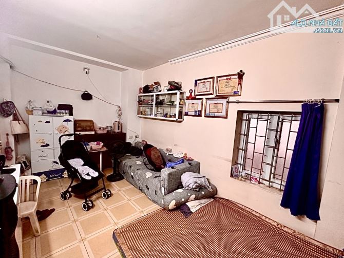 Bán nhà tập thể tt đống đa fun nội thất đẹp Thoáng mát
