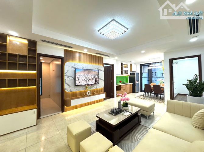 Bán Căn Hộ Golden Field Mỹ Đình DT 80m 2PN Full NT Tầng Trung Hướng ĐN giá 4,9 tỷ SĐCC
