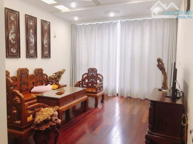 Bán nhà phân lô Đầm Trấu, 60m2 x 5 tầng, 22 tỷ