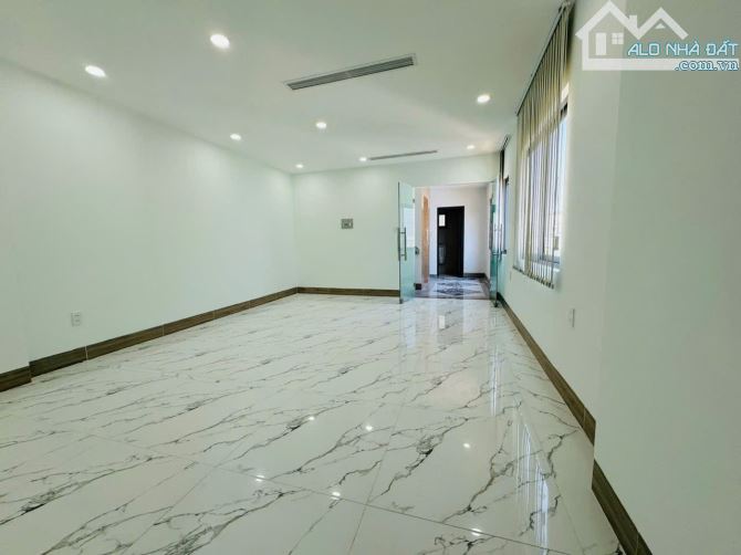 Nhà 5 tầng * 110m đường THÍCH QUẢNG ĐỨC rộng 22m - KĐT Hà Quang 2, hướng Đông