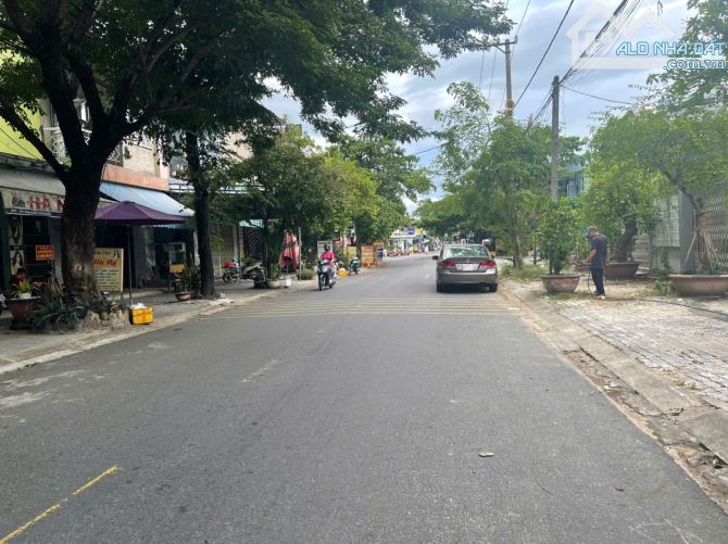 LÔ ĐẤT KHỦNG ĐƯỜNG 7.5M NGAY ĐH SƯ PHẠM VỊ TRÍ VÍP DT 195M2 NGANG 10M CHỈ 10.8 TỶ