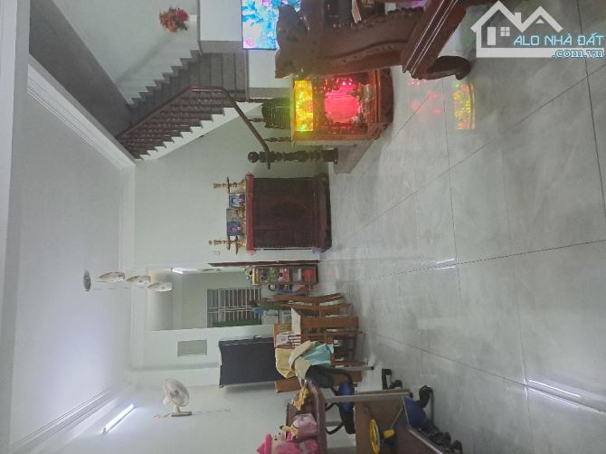 Nhà sát CHỢ CẦU ĐỒNG - ngang KHỦNG 5.5m dài 19- Thạnh Lộc , Quận 12 - chỉ 6.x Tỷ còn TL