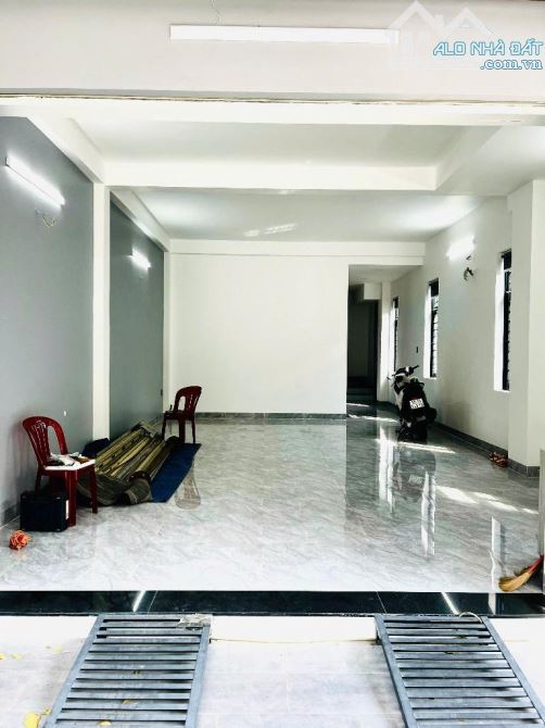 MẶT TIỀN KD ĐA NGÀNH, 3 TẦNG GẦN NÚT GIAO GÒ DƯA, THU NHẬP 17tr/th, 6X22; 13,5 TỶ.