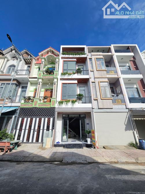 4,55Tỷ TL🔥Bán nhà 1 trệt 2 lầu KDC Phú Hồng Thịnh 8, p.Bình Chuẩn, Tp.Thuận An