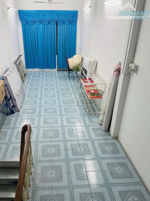 Cho thuê nhà nguyên căn 4 tầng mặt tiền Trân Nguyên Hãn khu Phố Hàn 25tr/th