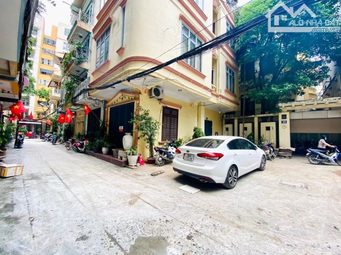 Bán nhà phân lô, ô tô tránh Dương Khuê, Cầu Giấy 173m MT 8m 38 tỷ