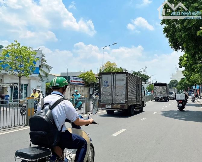 Hẻm XT Lũy Bán Bích, Tân Phú – Cách 1 Căn MT, 117m² Ngang 5.6m, 3 Tầng - 14 Tỷ!