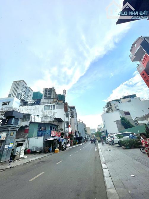BÁN NHÀ MẶT TIỀN ĐỀ THÁM,P CÔ GIANG, Q1. 4,2X21. 4 TẦNG. HĐT 65 TRIỆU. GIÁ 38 CÒN 30 TỶ TL