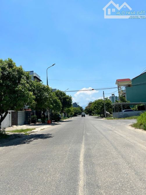 🔥BÁN LÔ ĐẤT MẶT TIỀN- ĐƯỜNG 10.5M- 90M2- NGANG 5-THANH NGHỊ-VIEW HỒ LIÊN CHIỂU-4 TỶ X