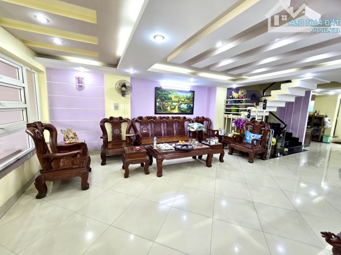 HIẾM 2 MẶT TIỀN MAN THIỆN & D2 – HẦM + 4 TẦNG – DIỆN TÍCH 104M2 – HƠN 400M2 SÀN – NGANG 5M