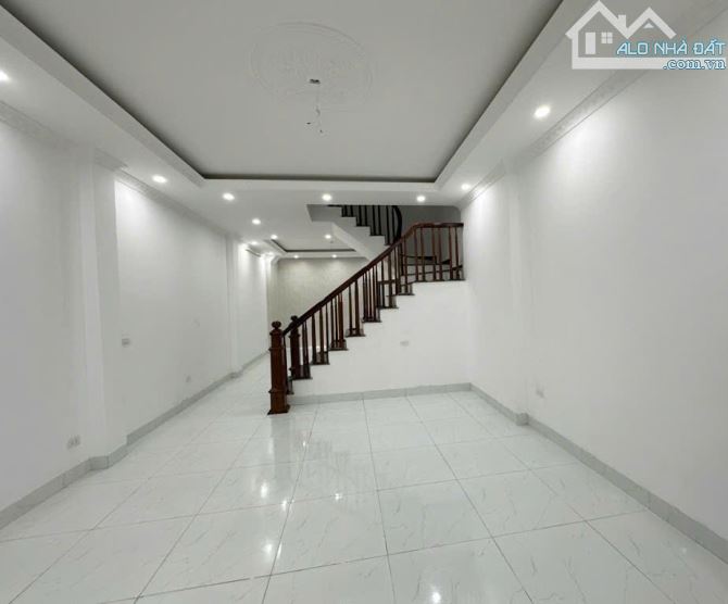 Bán nhà Liên Ninh, Đông Mỹ, Thanh Trì 55m2 x 4 tầng mới tinh, sát ô tô tránh, giá 5,2 tỷ