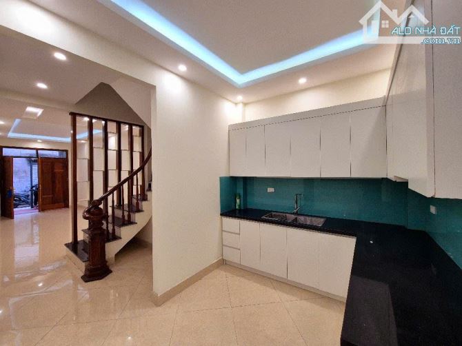 NHÀ MỚI YÊN HOÀ Ở NGAY SỔ NỞ HẬU NỘI THẤT NHẬP KHẨU DT 36M GIÁ 6.6 TỶ